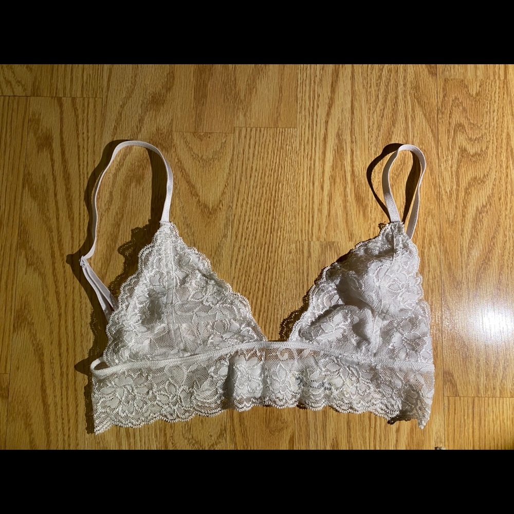 White lace bralette